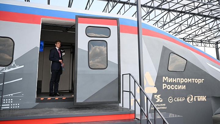 Медведев назвал Китай примером для России в создании ВСМ