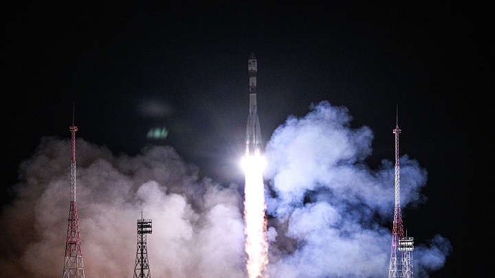 Спутник с мышами и мухами вывели на орбиту