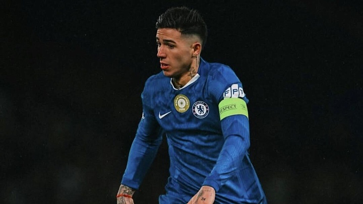 Энцо Фернандеса отстранили на два матча из-за интервью