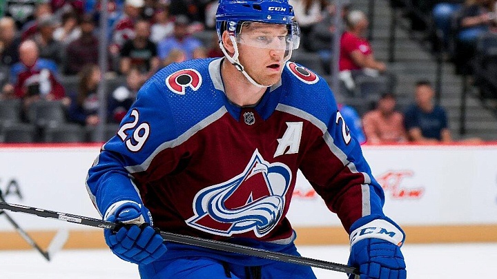 "Колорадо Эвеланш" стал победителем регулярного чемпионата НХЛ